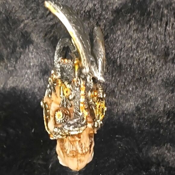 Nemesis Now Steel Wing Skull Figurine - Picture 10 of 10